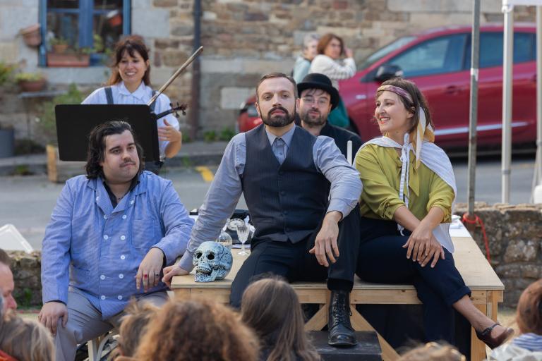 Lyrisme de rue 3 chanteurs et 2 musiciens de Lyrisme de rue